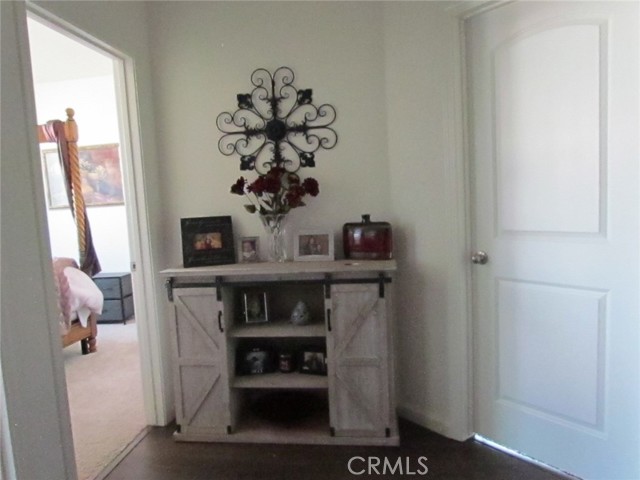 Image 9 of 34 For 4758 Bellaire