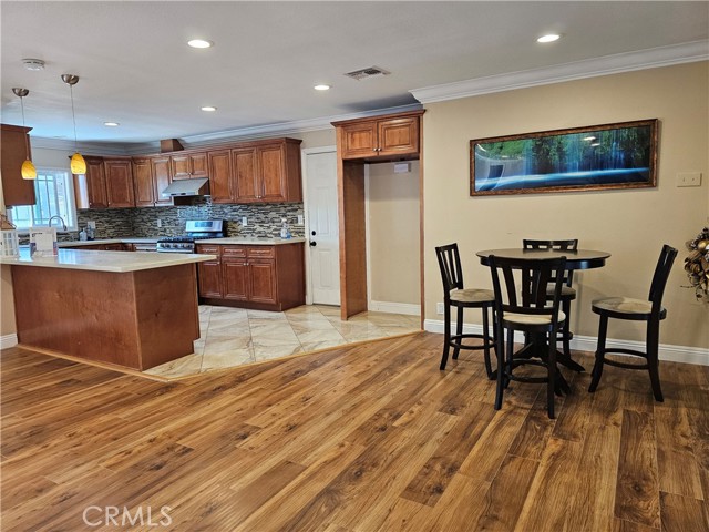 11881 Old Fashion Way, Garden Grove CA: https://media.crmls.org/medias/089997ec-4bbb-433f-9198-96e790e2f739.jpg