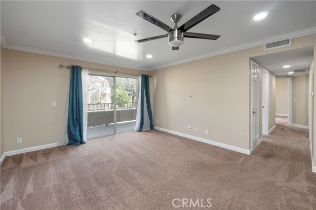 Detail Gallery Image 3 of 36 For 1010 La Terraza #207,  Corona,  CA 92879 - 2 Beds | 2 Baths