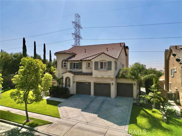 5381 Campania Way, Fontana CA: https://media.crmls.org/medias/0899cb11-6700-4281-9098-be78c90218f8.jpg