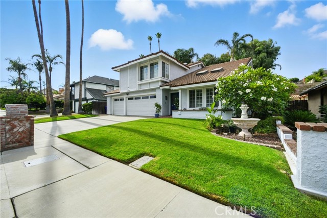 Detail Gallery Image 2 of 17 For 8333 Yearling Way, Jurupa Valley,  CA 92509 - 5 Beds | 3 Baths