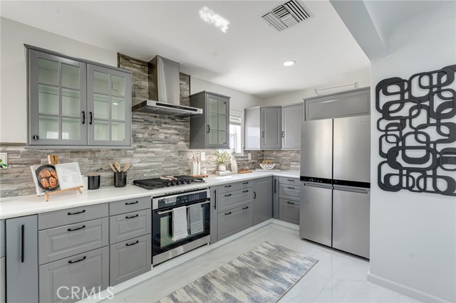 Detail Gallery Image 22 of 51 For 1381 W Summerland, San Pedro,  CA 90732 - 4 Beds | 3 Baths