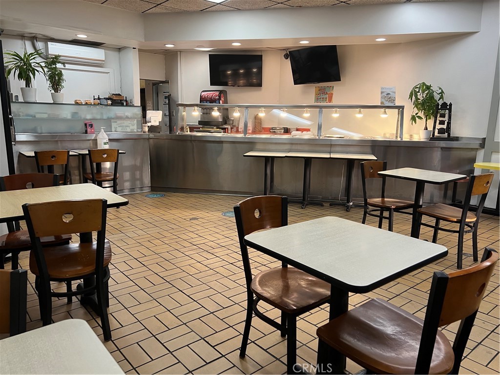 1610 Santa Monica Blvd, Santa Monica, CA 90404