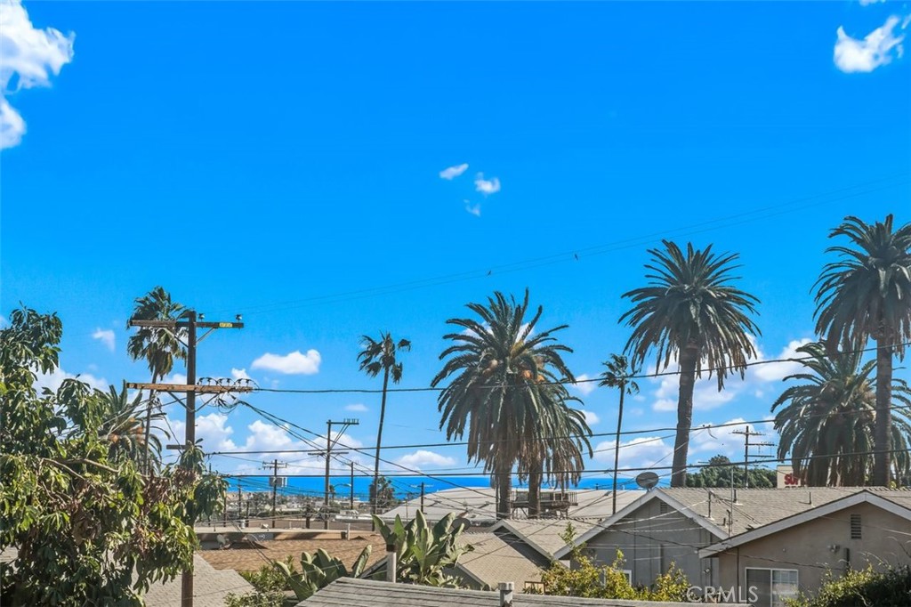 https://media.crmls.org/medias/089b54a2-062d-42d3-9137-d2082dda217b.jpg?preset=X-Large