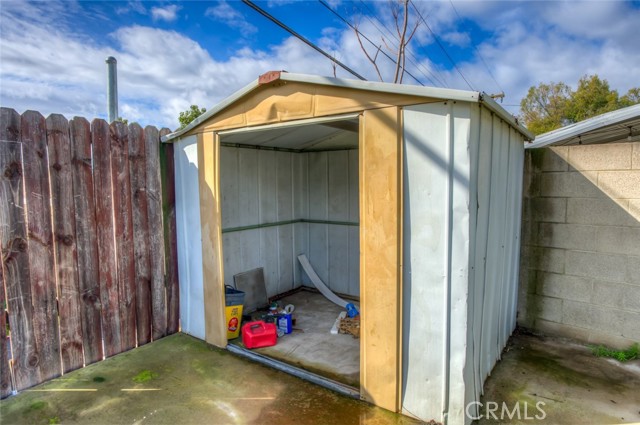 Detail Gallery Image 16 of 48 For 917 Stanford Ct, Bakersfield,  CA 93305 - 4 Beds | 2 Baths