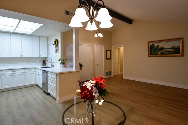 Detail Gallery Image 5 of 25 For 684 Parkview Drive, Lake Elsinore,  CA 92530 - 2 Beds | 1 Baths