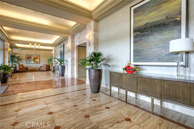 Detail Gallery Image 39 of 42 For 525 E Seaside Way #807,  Long Beach,  CA 90802 - 2 Beds | 1/1 Baths