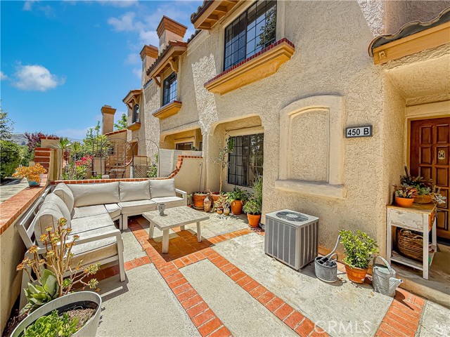 450 Country Club Drive, Simi Valley CA: https://media.crmls.org/medias/089c40e4-5590-4979-a63f-d7f9956ff1e6.jpg