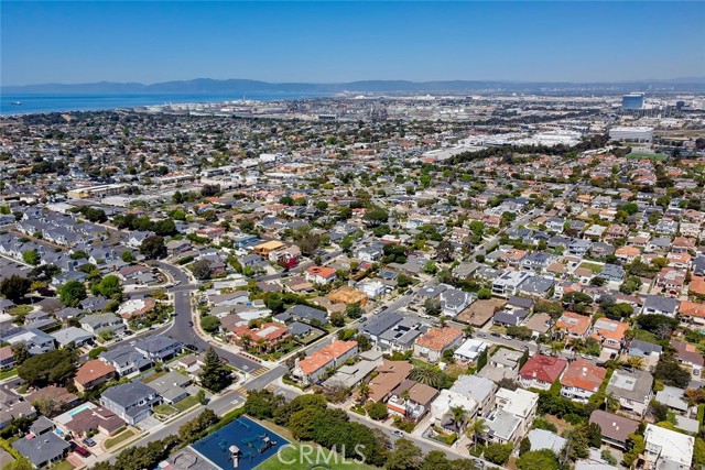 1323 17th Street, Manhattan Beach, California 90266, 4 Bedrooms Bedrooms, ,3 BathroomsBathrooms,Residential,Sold,17th,SB22069314