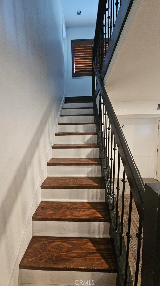 https://media.crmls.org/medias/089d355d-5fbf-4061-9a27-2fd0c02eeec3.jpg?preset=X-Large