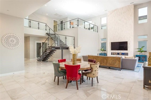 11527 N Darcy, Porter Ranch CA: https://media.crmls.org/medias/089dac0c-0797-45c4-8c74-8c81180703ed.jpg