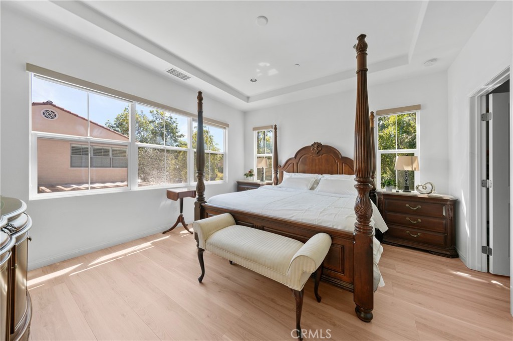 MLS #OC25230521 image #8