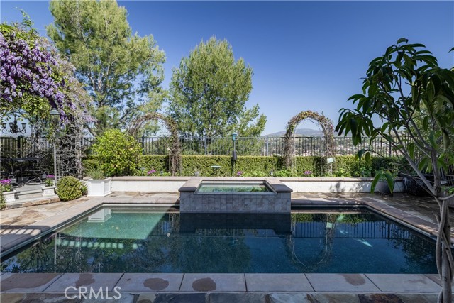 Detail Gallery Image 5 of 63 For 2589 N Promontory, Orange,  CA 92867 - 5 Beds | 3/1 Baths