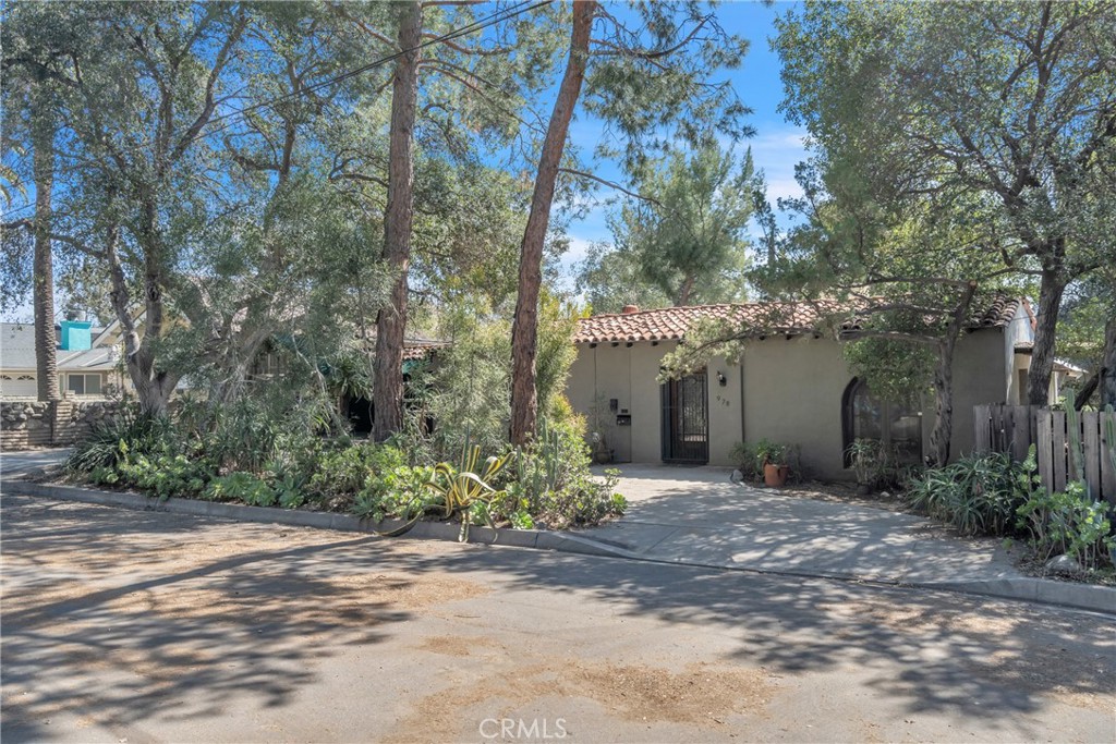 734 Via Arezzo Place Altadena img 1