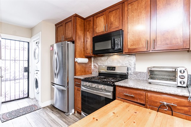 Detail Gallery Image 11 of 18 For 8462 S Denker Ave, Los Angeles,  CA 90047 - 2 Beds | 2 Baths