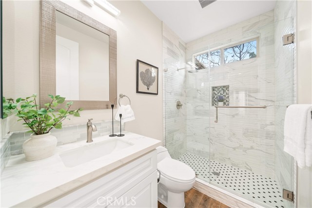 Detail Gallery Image 24 of 75 For 27 Gillman St, Irvine,  CA 92612 - 6 Beds | 6/1 Baths