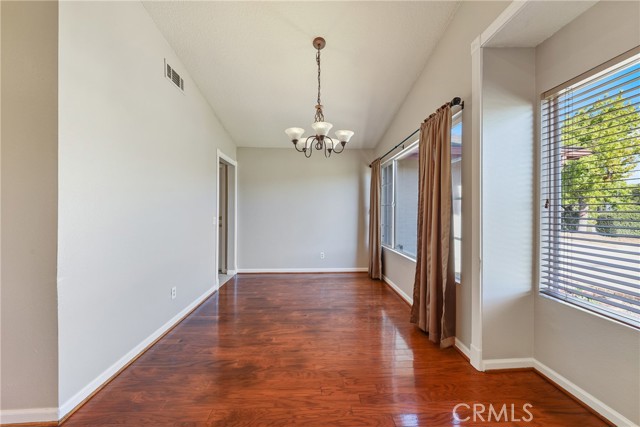 1042 Bassett Court, San Dimas CA: https://media.crmls.org/medias/08a1383d-0583-4ac0-ae4e-f524d1207cb2.jpg
