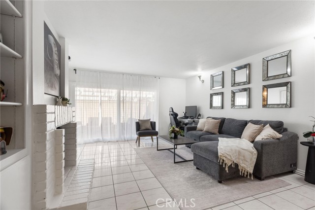 Detail Gallery Image 13 of 39 For 1105 N Dresden #52,  Anaheim,  CA 92801 - 3 Beds | 2/1 Baths