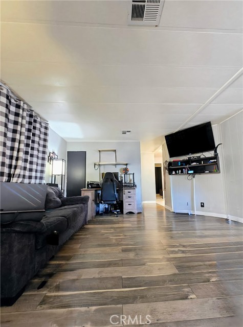 11401 Topanga Canyon Blvd Spc 16 photo 4