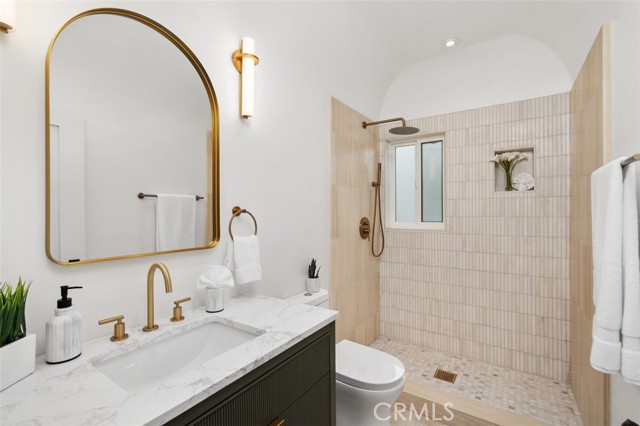 6373 W 6TH Street, Los Angeles CA: https://media.crmls.org/medias/08a3ccb7-f5e7-427e-9c10-3a7837f2951e.jpg
