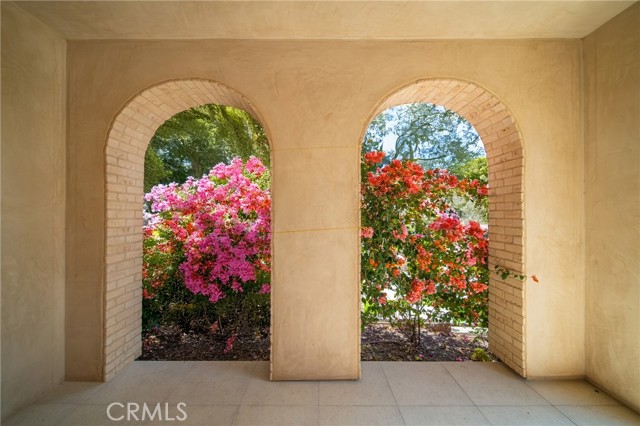 5437 Heritage Oak Drive, Lake Forest CA: https://media.crmls.org/medias/08a451e7-4bfd-40c2-9773-fa3af68fb93b.jpg