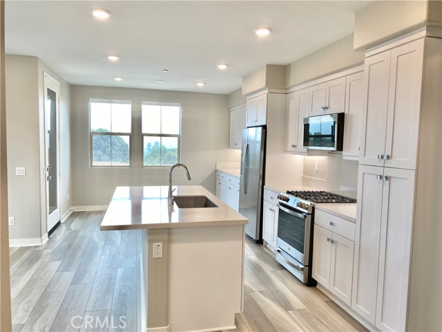 Detail Gallery Image 2 of 20 For 1400 Lasso Way #204,  Rancho Mission Viejo,  CA 92694 - 2 Beds | 2 Baths