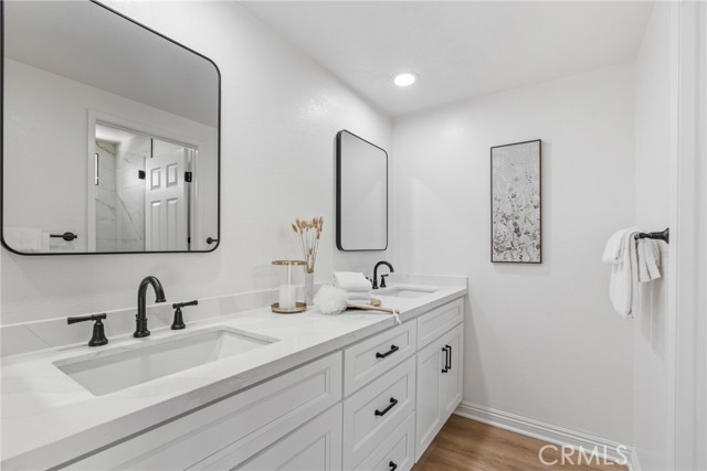 26982 Pueblonuevo Drive, Mission Viejo CA: https://media.crmls.org/medias/08a52676-a4c3-44ff-b550-78425d948817.jpg