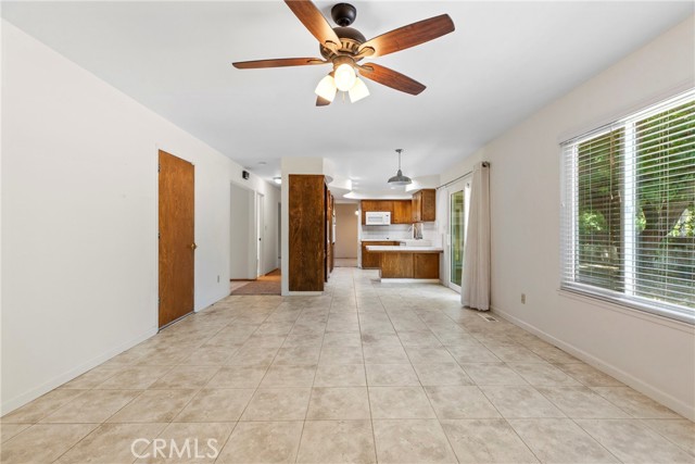 3355 San Fernando Court, Merced CA: https://media.crmls.org/medias/08a55d1d-f268-45ee-b847-86b3f4c56156.jpg