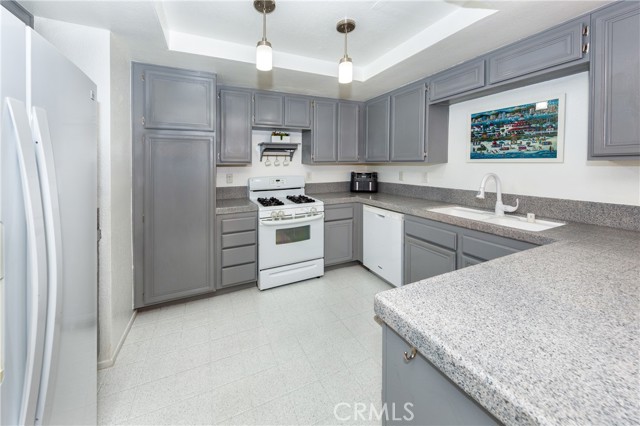 Detail Gallery Image 8 of 22 For 25146 Steinbeck a,  Stevenson Ranch,  CA 91381 - 3 Beds | 2/1 Baths