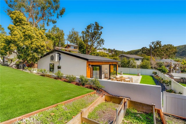 1480 Bluebird Canyon Drive, Laguna Beach CA: https://media.crmls.org/medias/08a64c42-f50d-46f9-a342-80da08372ed9.jpg