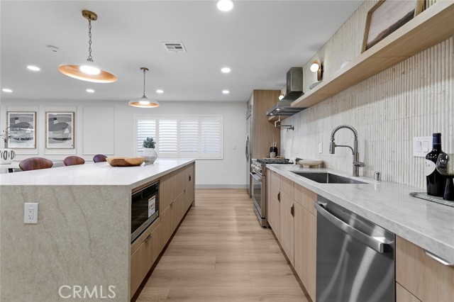 Detail Gallery Image 14 of 42 For 15361 Pickford St, Westminster,  CA 92683 - 3 Beds | 3 Baths
