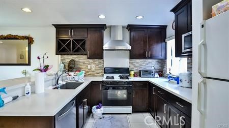 Detail Gallery Image 3 of 10 For 13171 Newland St #12,  Garden Grove,  CA 92844 - 3 Beds | 2 Baths