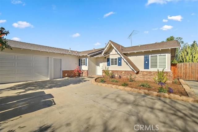 Detail Gallery Image 1 of 32 For 19810 Evelyn St, Corona,  CA 92881 - 3 Beds | 2 Baths