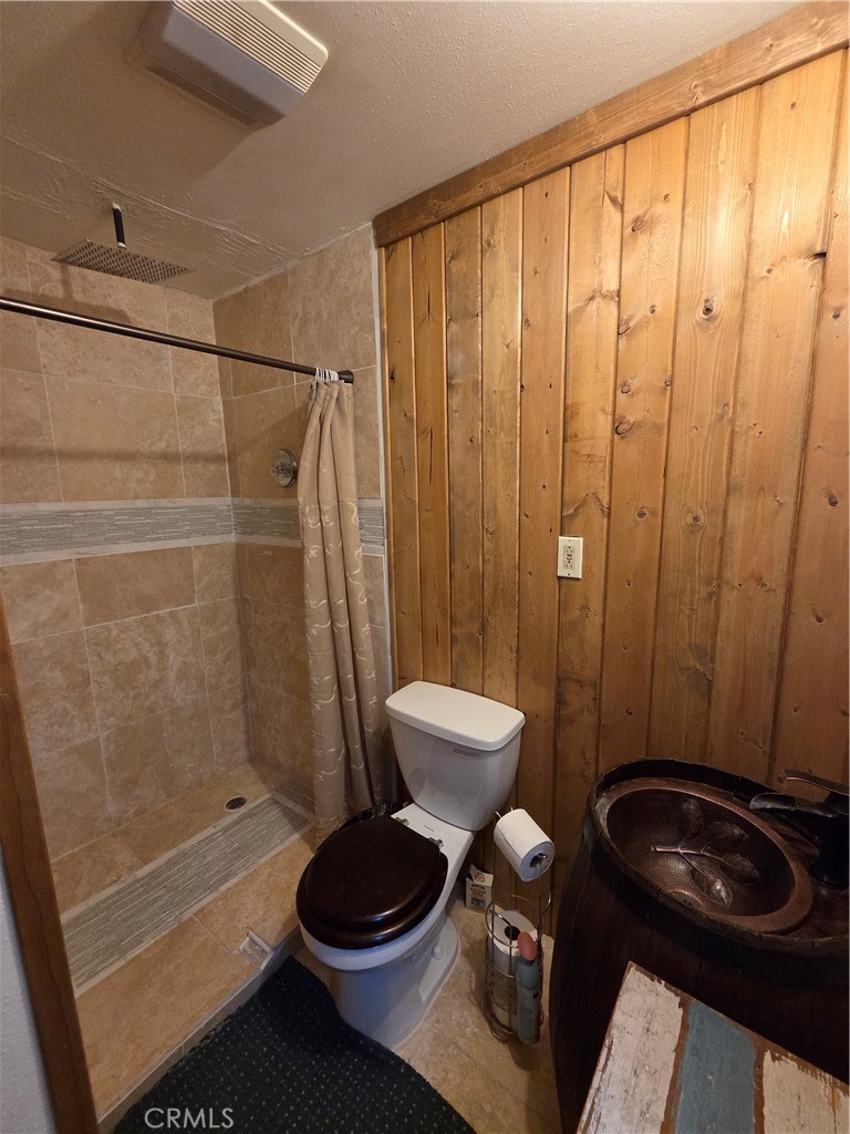 https://media.crmls.org/medias/08a9330a-4845-49e1-be4b-abadd8ca5d27.jpg?preset=X-Large