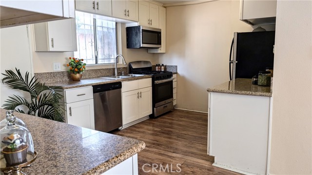 Detail Gallery Image 16 of 53 For 3854 Arlington Ave, Los Angeles,  CA 90008 - 8 Beds | 4 Baths