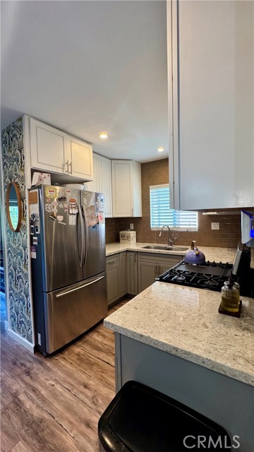 806 E 91st, Los Angeles CA: https://media.crmls.org/medias/08a9cd92-8de9-427e-836d-84094b4fdf4e.jpg