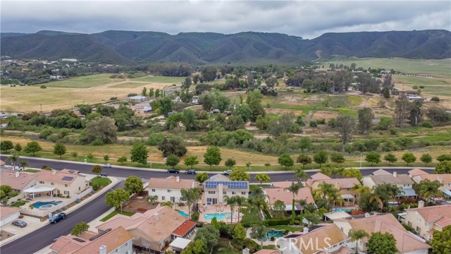 24520 Calle Estancia, Murrieta CA: https://media.crmls.org/medias/08aa3342-b2ca-41d6-a0d3-d0fa4016a400.jpg