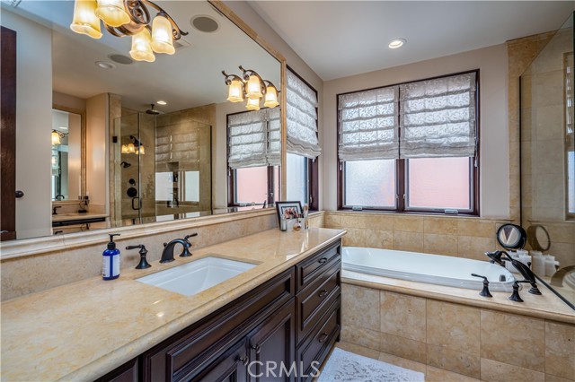1724 Esplanade, Redondo Beach, California 90277, 3 Bedrooms Bedrooms, ,1 BathroomBathrooms,Residential,Sold,Esplanade,SB21185823