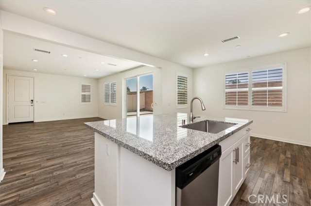 13893 La Pradera Way, Eastvale CA: https://media.crmls.org/medias/08ac260a-0968-414f-a229-9248288711e8.jpg