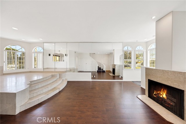 408 W Queen Street, Inglewood CA: https://media.crmls.org/medias/08ac8252-92fd-45dc-aeb2-87c2c87d0380.jpg