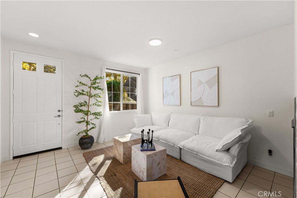 MLS #OC25254109 image #5