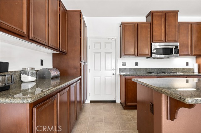 Detail Gallery Image 6 of 24 For 32429 Juniper Berry, Winchester,  CA 92596 - 4 Beds | 3 Baths