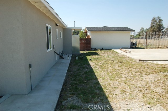Detail Gallery Image 17 of 18 For 16436 Foothill Bld #1/2,  Fontana,  CA 92335 - 2 Beds | 1 Baths