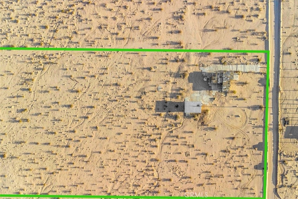 https://media.crmls.org/medias/08ad5aea-92e3-4626-977f-1610d6a542e0.jpg?preset=X-Large