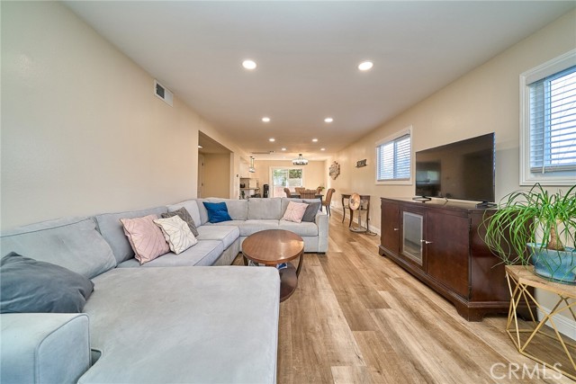 Detail Gallery Image 7 of 48 For 26349 Hillcrest Ave, Lomita,  CA 90717 - 5 Beds | 2 Baths