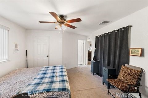 https://media.crmls.org/medias/08ae26d7-6efd-4551-9743-8cc1f63299c3.jpg?preset=X-Large