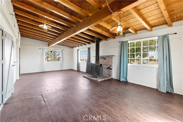 Detail Gallery Image 11 of 45 For 10888 Phelan Rd., Oak Hills,  CA 92344 - 1 Beds | 1 Baths
