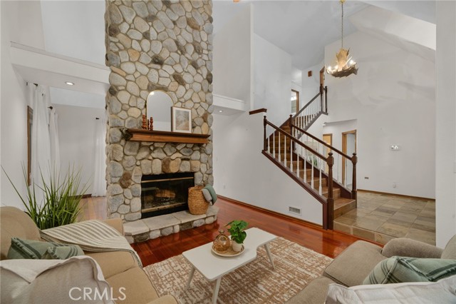 Detail Gallery Image 8 of 73 For 26061 Augusta Dr, Lake Arrowhead,  CA 92392 - 5 Beds | 4 Baths