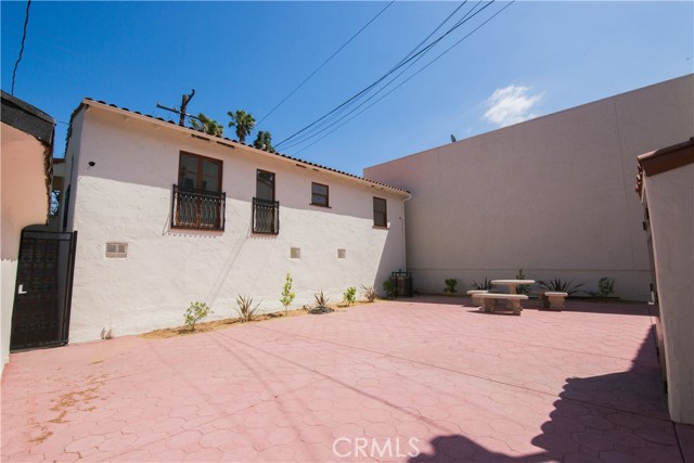 711 W 6th Street, Corona CA: https://media.crmls.org/medias/08afd052-528a-44f6-a32f-b403513da9c5.jpg