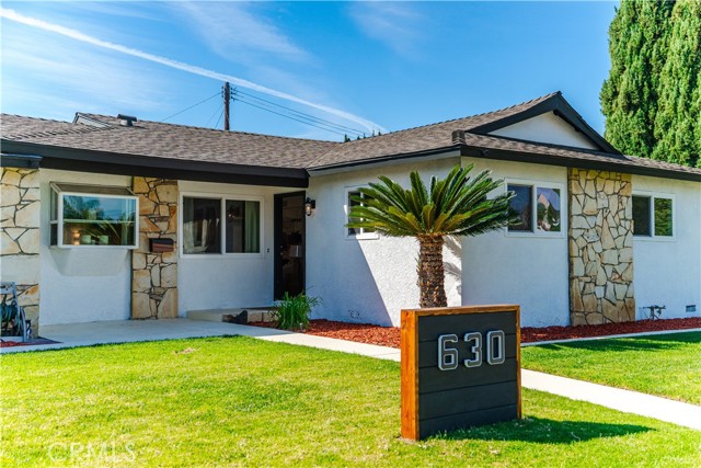 630 Shady Ln, Placentia CA: https://media.crmls.org/medias/08b09578-dca3-4663-a2ef-b5efe927d2c6.jpg